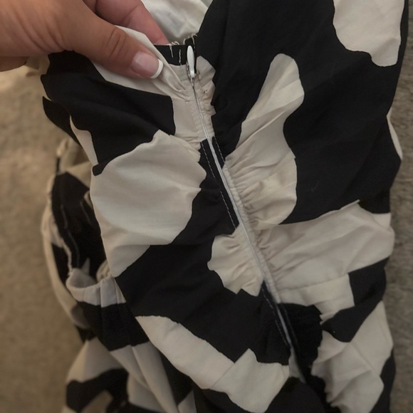 Abercrombie Women’s One Shoulder Cut Out Dress Black Size XL NWT - Picture 4 of 5